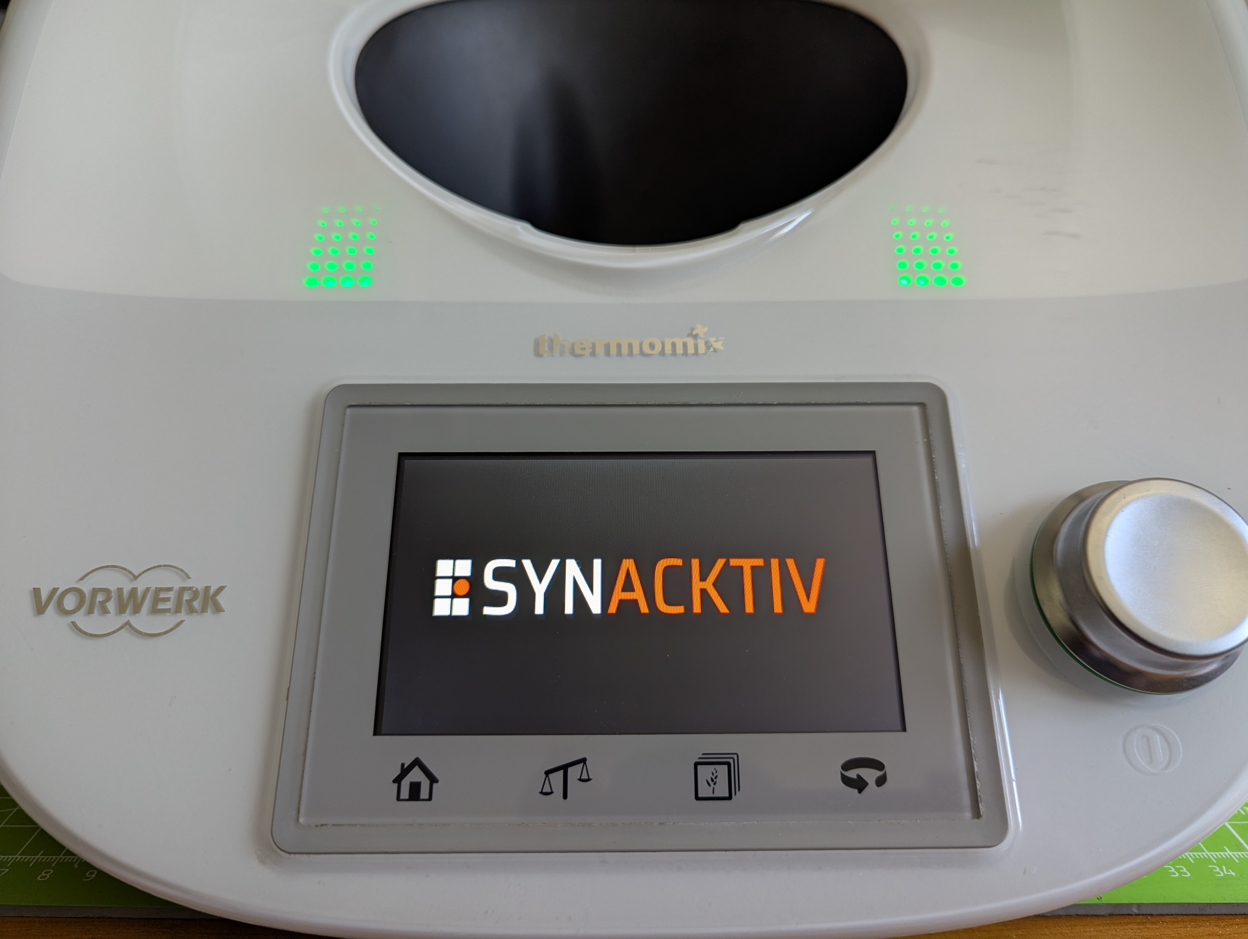 Logo de Synacktiv sur l'écran du Thermomix TM5